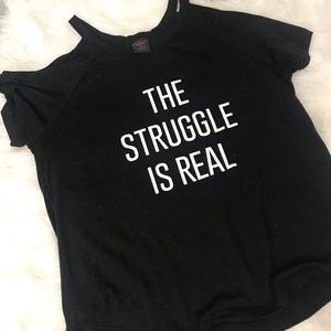 Cut out shoulder top 😍